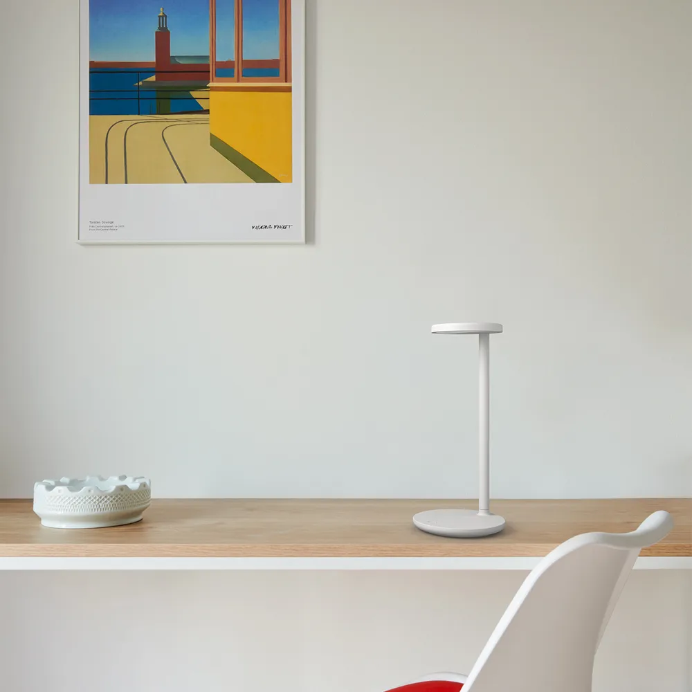 Oblique Qi bordlampe, Hvid Flos