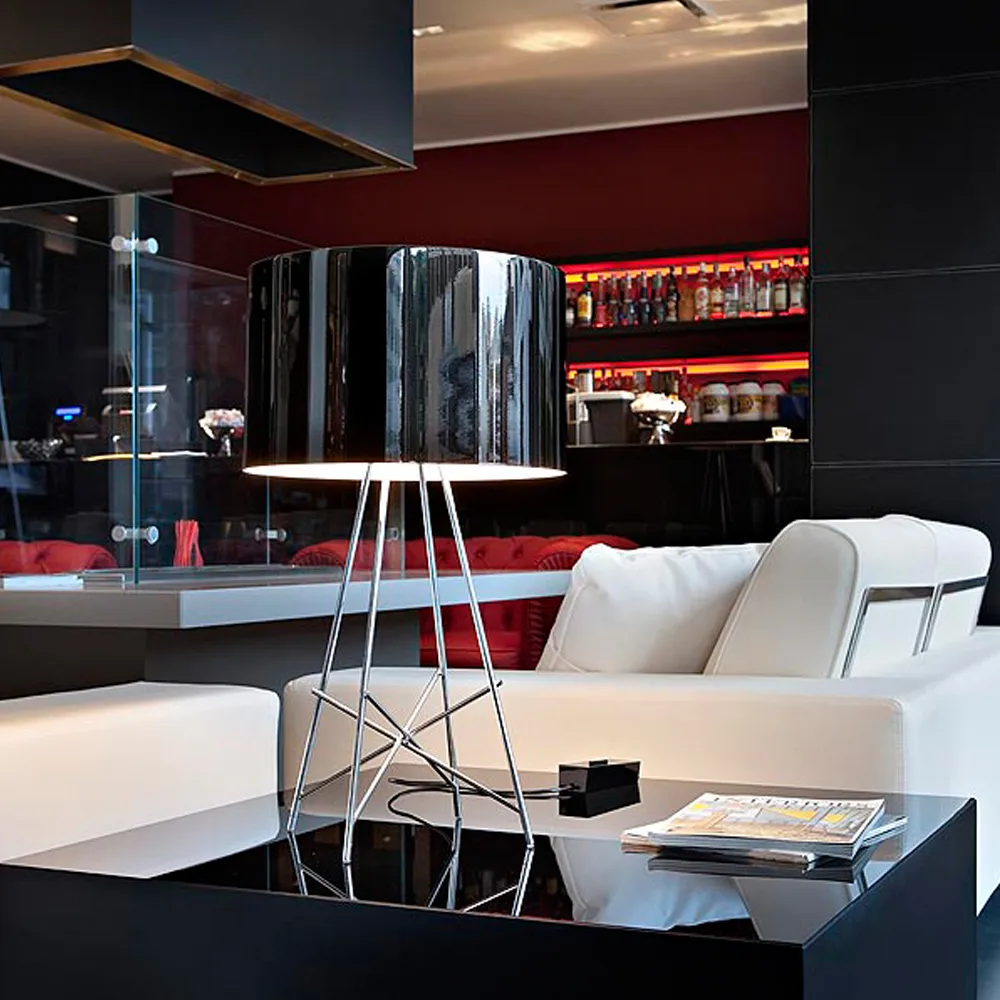 Ray T bordlampe, Sort-krom Flos