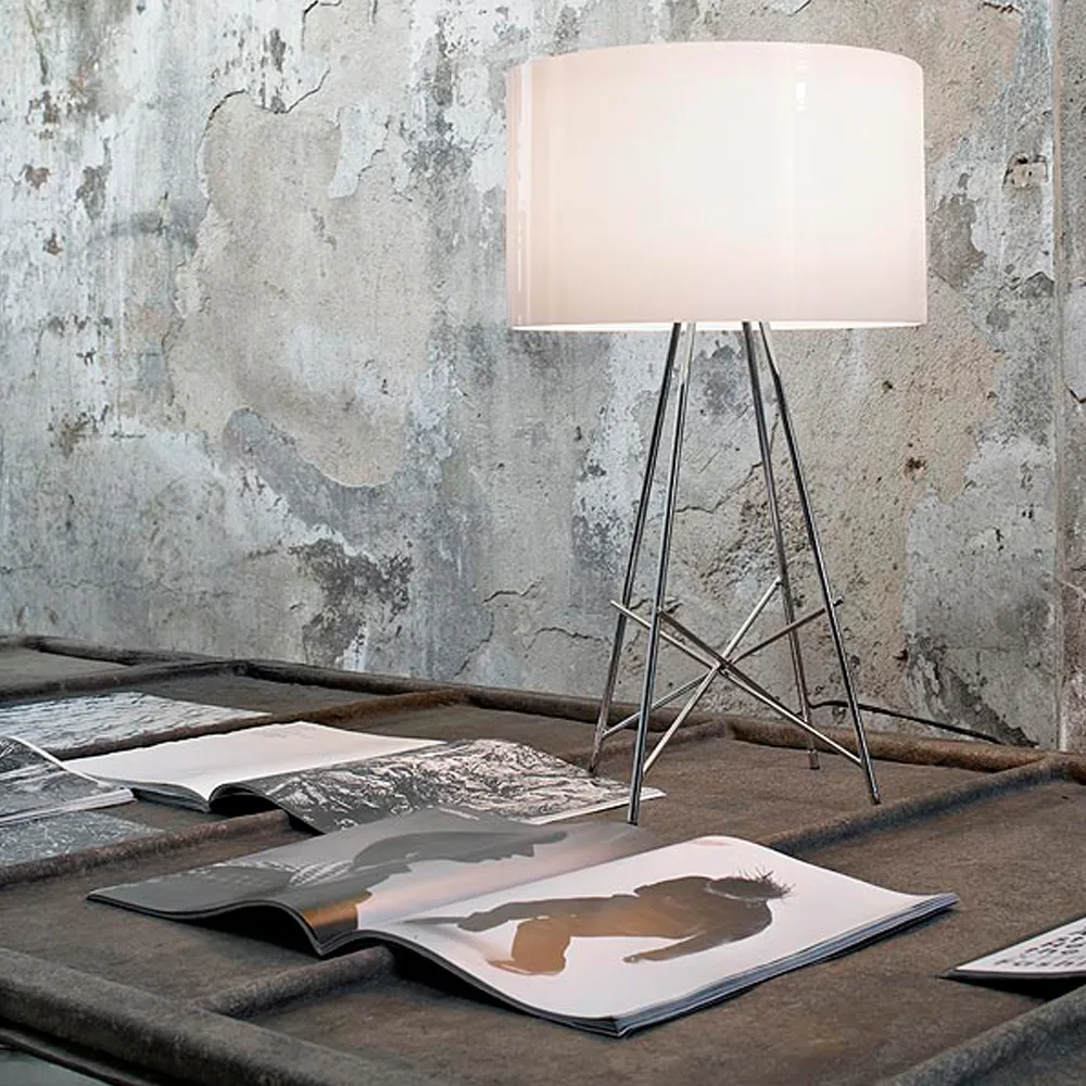 Ray T bordlampe, Sort-krom Flos