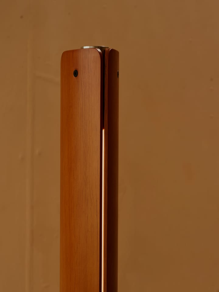 Seki-han gulvlampe 226 cm, Heat treatened ash-black metal Flos