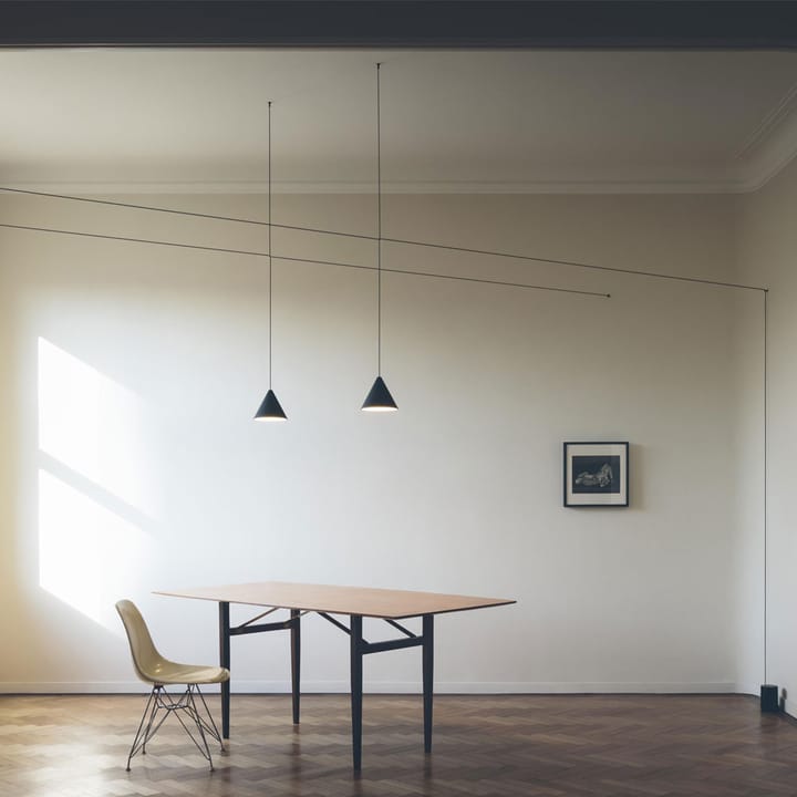 String Light Cone pendel, Sort, 12 m kabel Flos