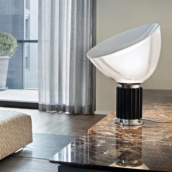 Taccia bordlampe LED 64,5 cm, Sort Flos