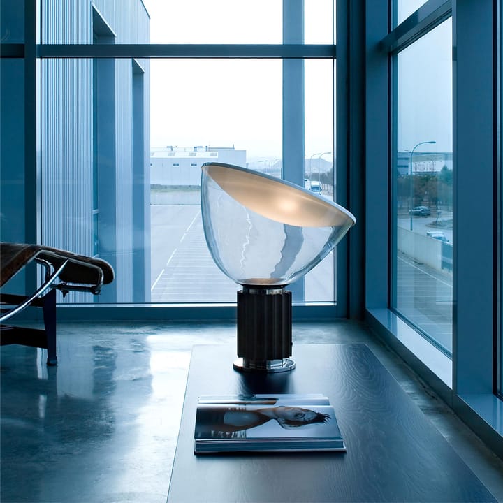 Taccia bordlampe LED 64,5 cm, Sort Flos