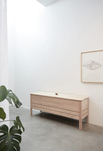 A Line opbevaringsbænk 111 cm - Hvid eg - Form & Refine