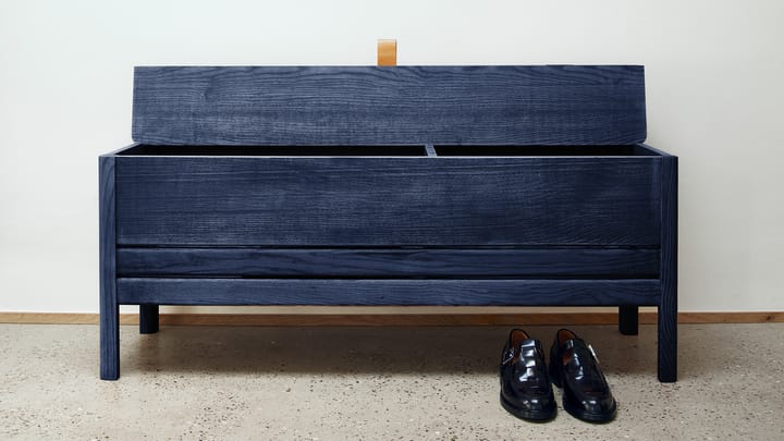 A Line opbevaringsbænk 111 cm, Indigo Blue Special Edition Form & Refine