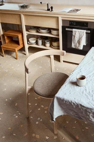 Lunar stol - Hvid eg-Hallingdal 65-0227 - Form & Refine