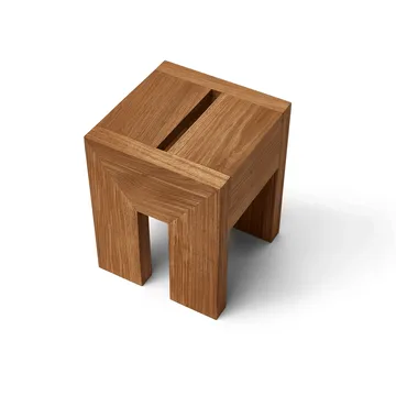 Monolith sidebord - Eg, 29x29x36 cm - Form & Refine