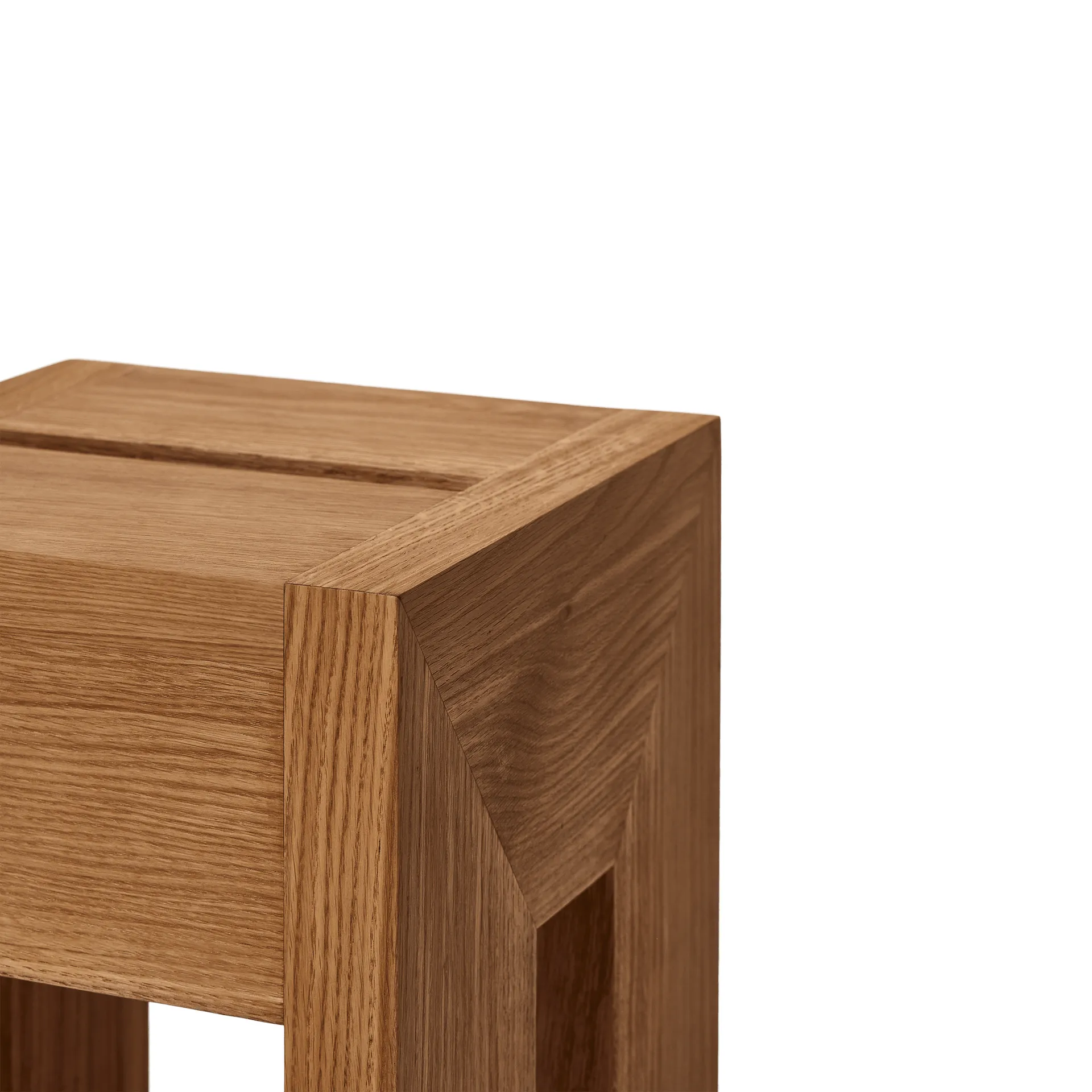 Monolith sidebord, Eg, 29x29x36 cm Form & Refine
