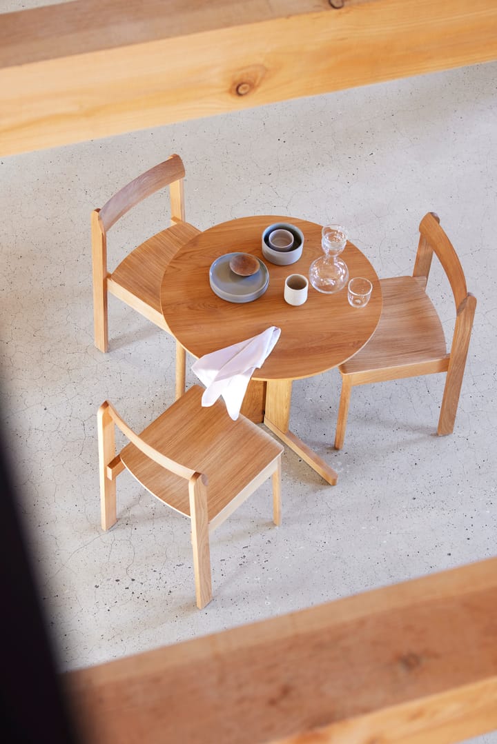 Trefoil spisebord Ø75 cm, Eg Form & Refine