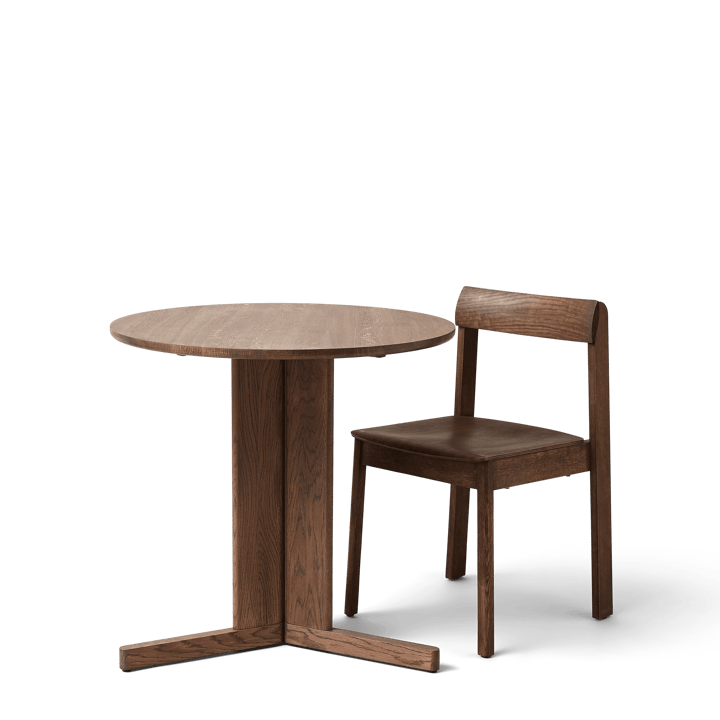 Trefoil spisebord Ø75 cm, Røget eg Form & Refine