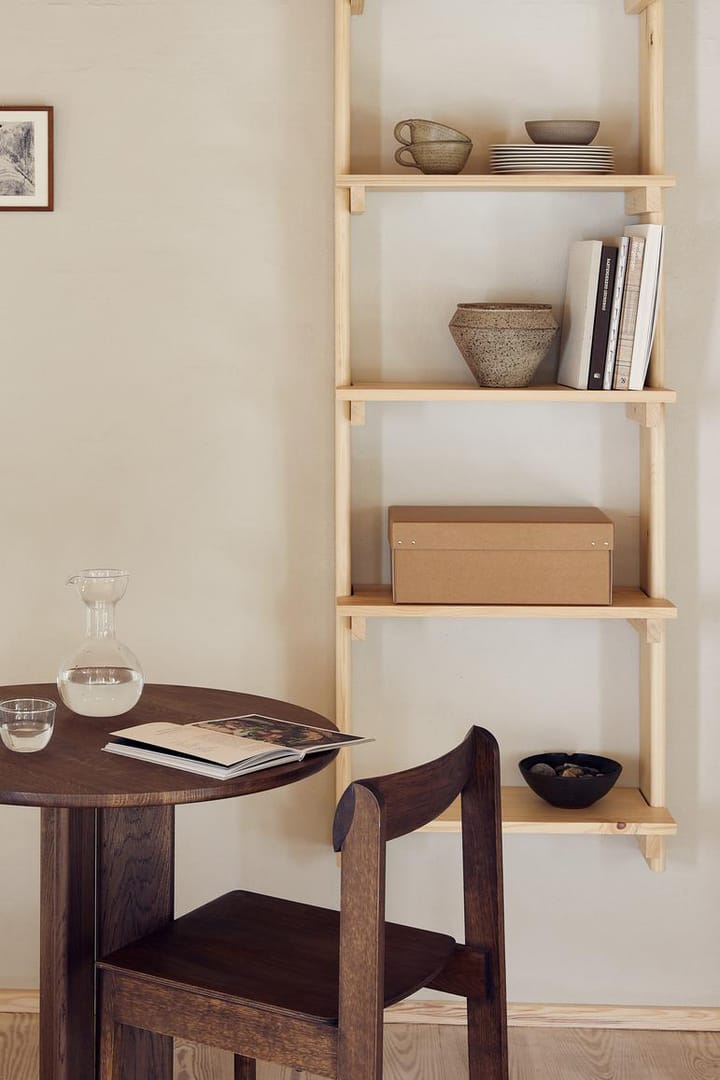 Trefoil spisebord Ø75 cm, Røget eg Form & Refine