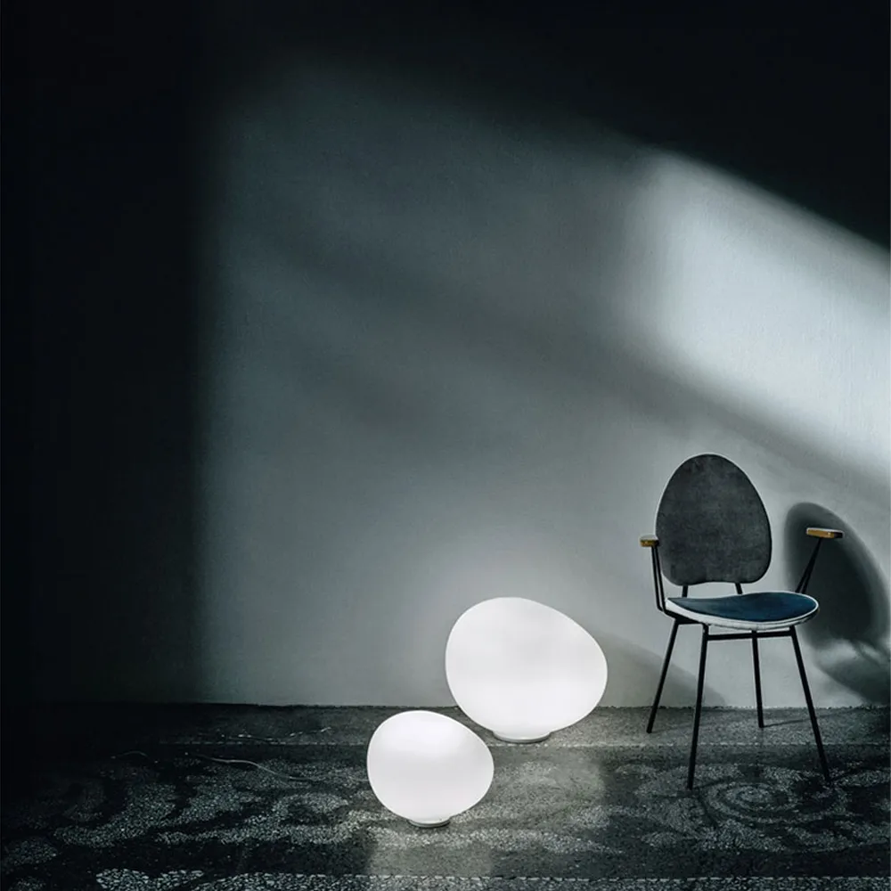 Gregg midi bordlampe, hvid, LED Foscarini