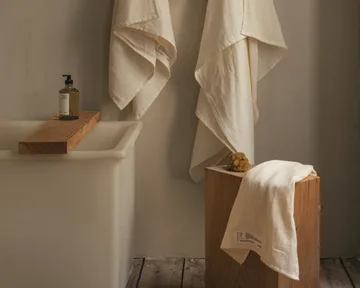 Light Towel badelagen 150x100 cm - Bone white (hvid) - FRAMA