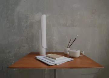 T Lamp bordlampe - Hvid - FRAMA
