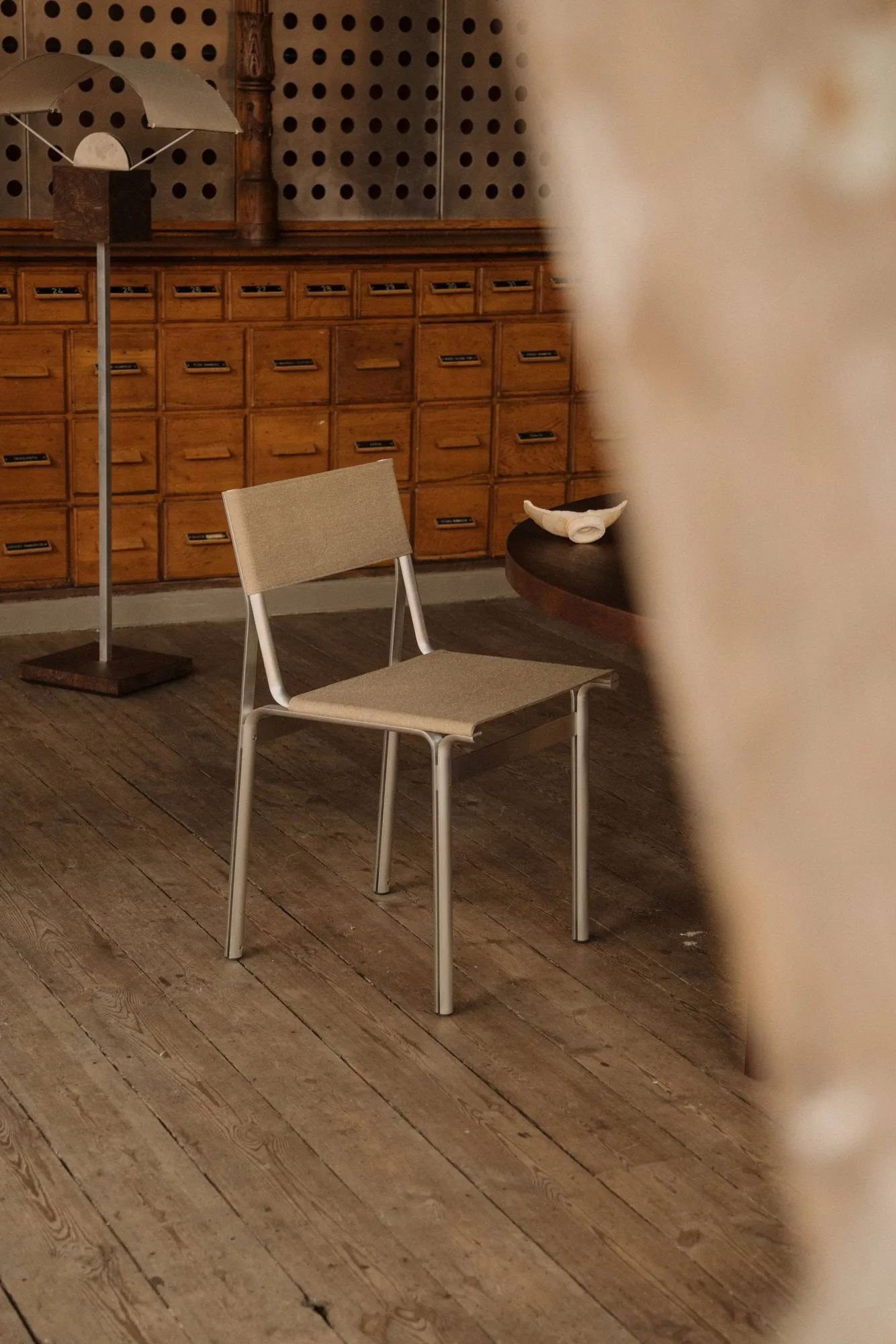 Union stol, Aluminium-Sandstone Linen FRAMA