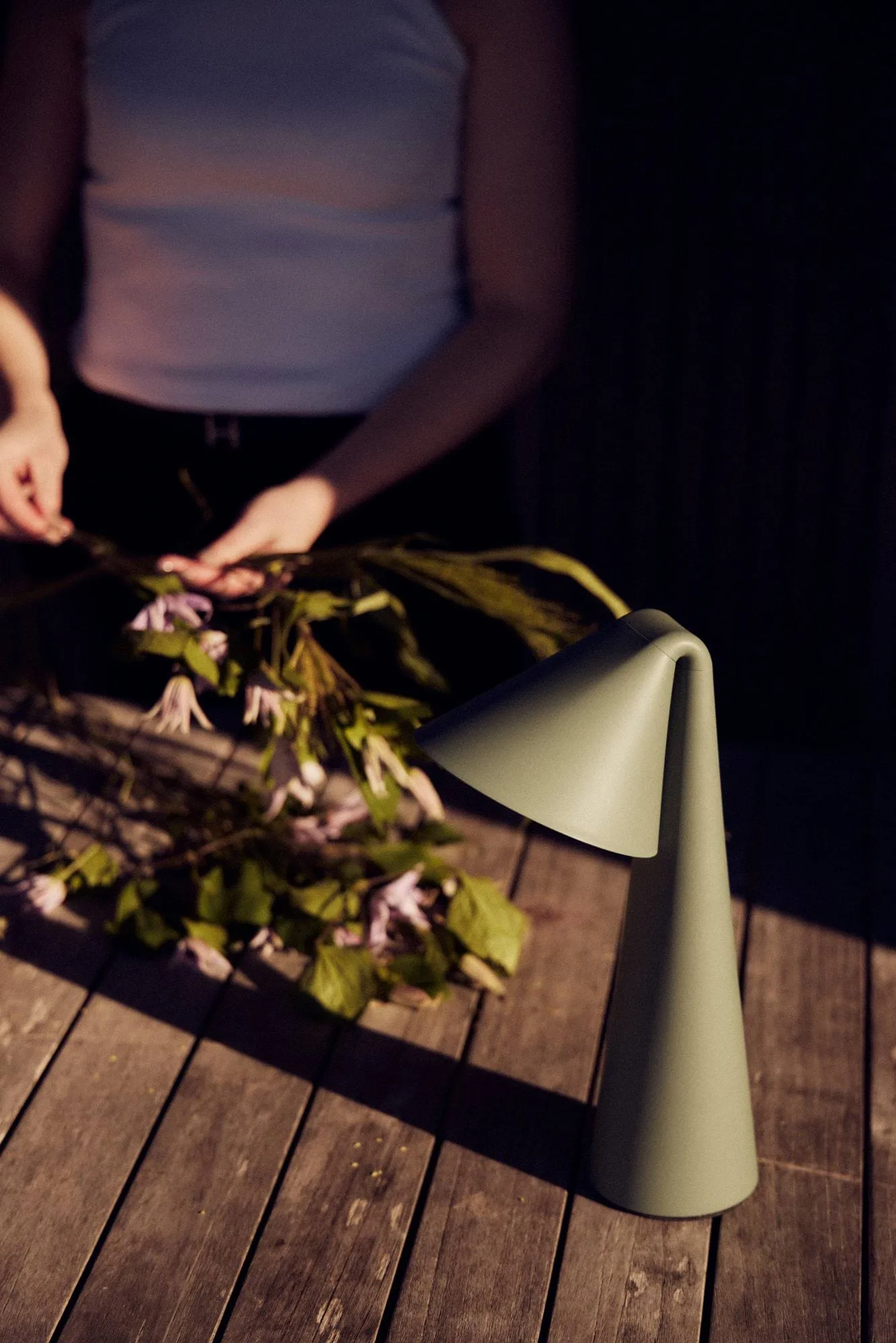 Ami bordlampe portabel, Sage green, 31,6 cm Frandsen