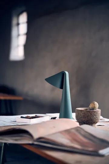 Ami bordlampe portabel - Sage green, 31,6 cm - Frandsen