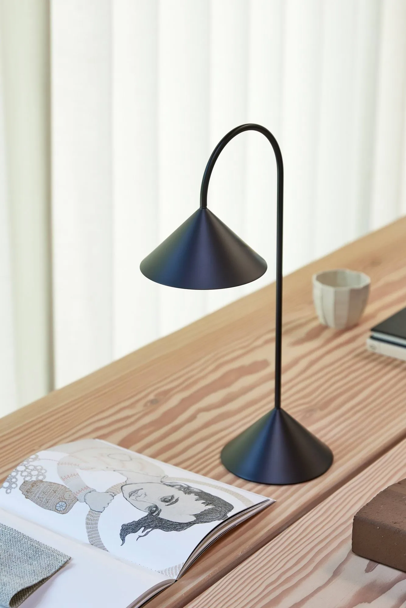 Grasp portabel bordlampe, Matt Black, 47 cm Frandsen