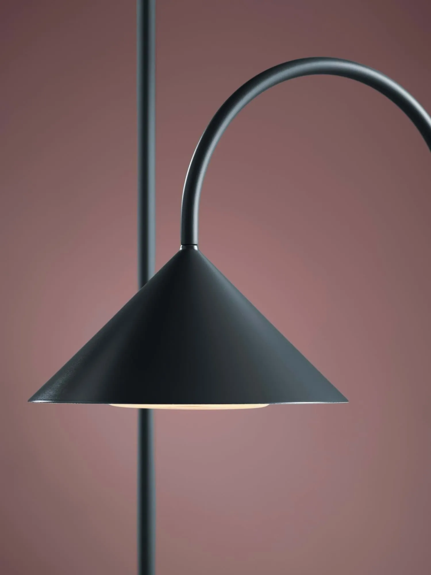 Grasp portabel bordlampe, Matt Petroleum, 72 cm Frandsen