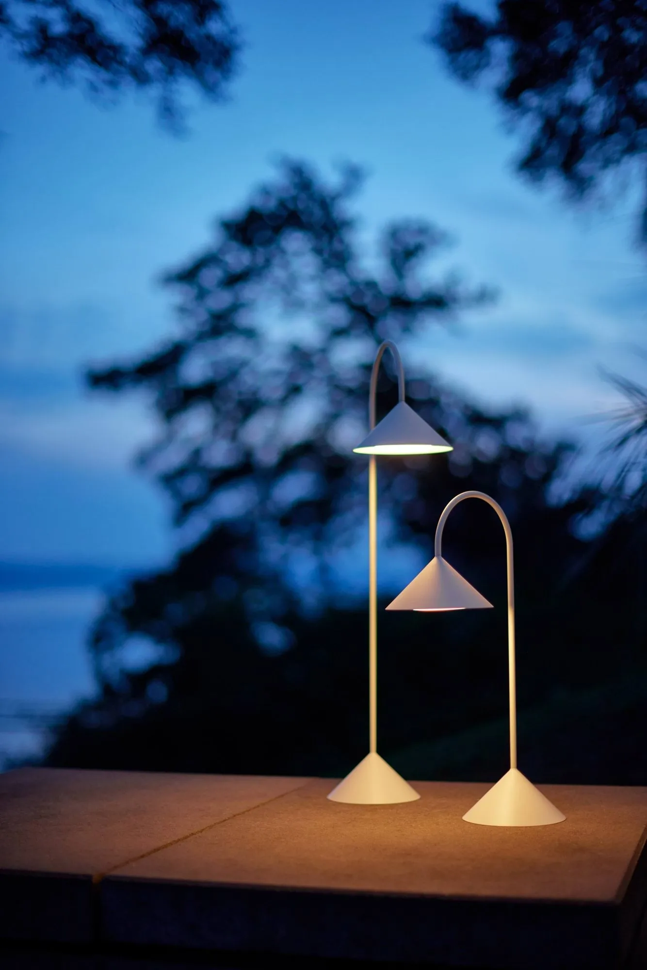 Grasp portabel bordlampe, Matt White, 72 cm Frandsen