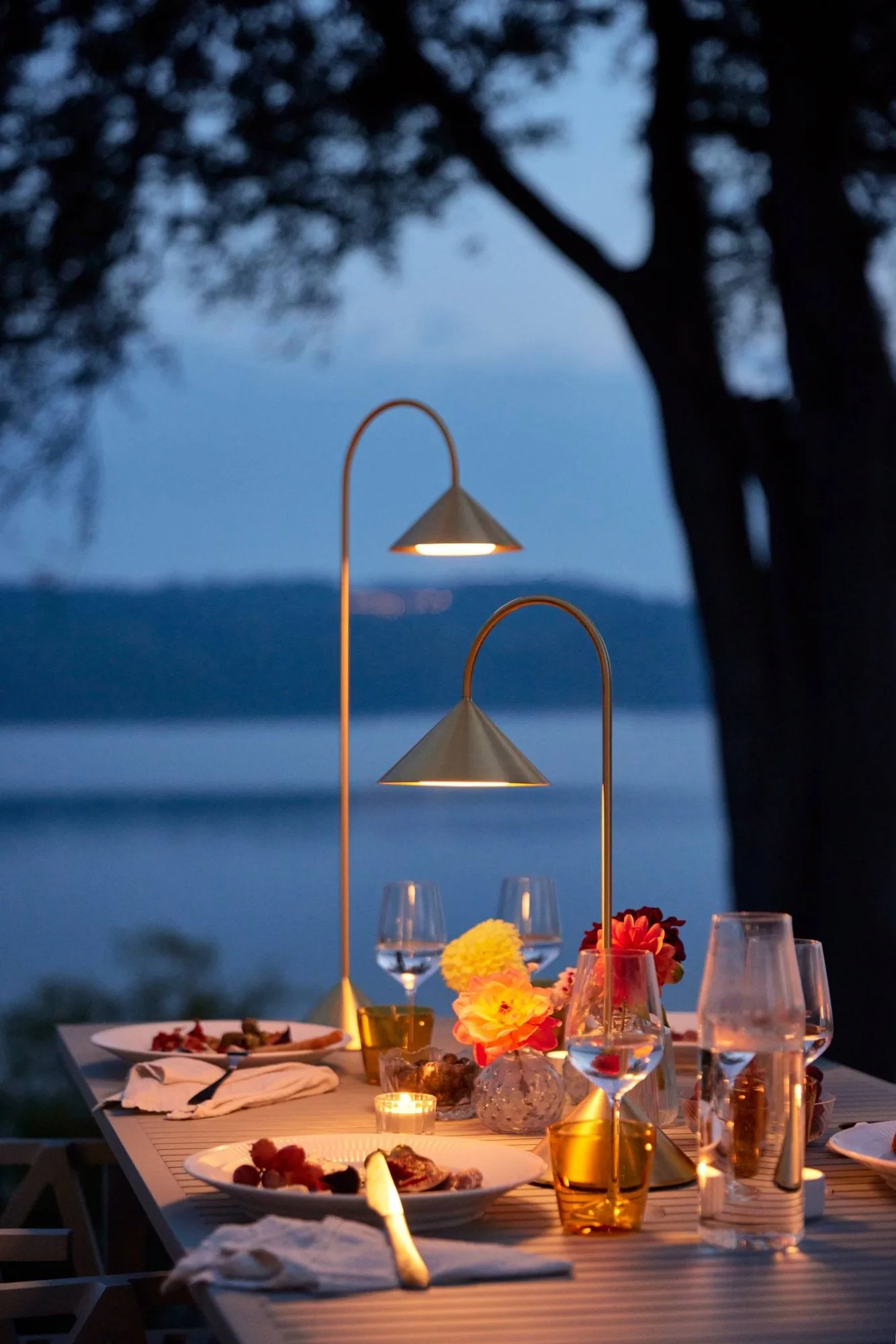 Grasp portabel bordlampe, Solid Brass, 72 cm Frandsen