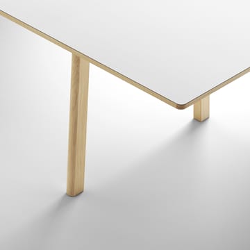 Ana spisebord 220-320x95 cm - Nanolaminat hvid-sæbebehandlet eg - Fredericia Furniture