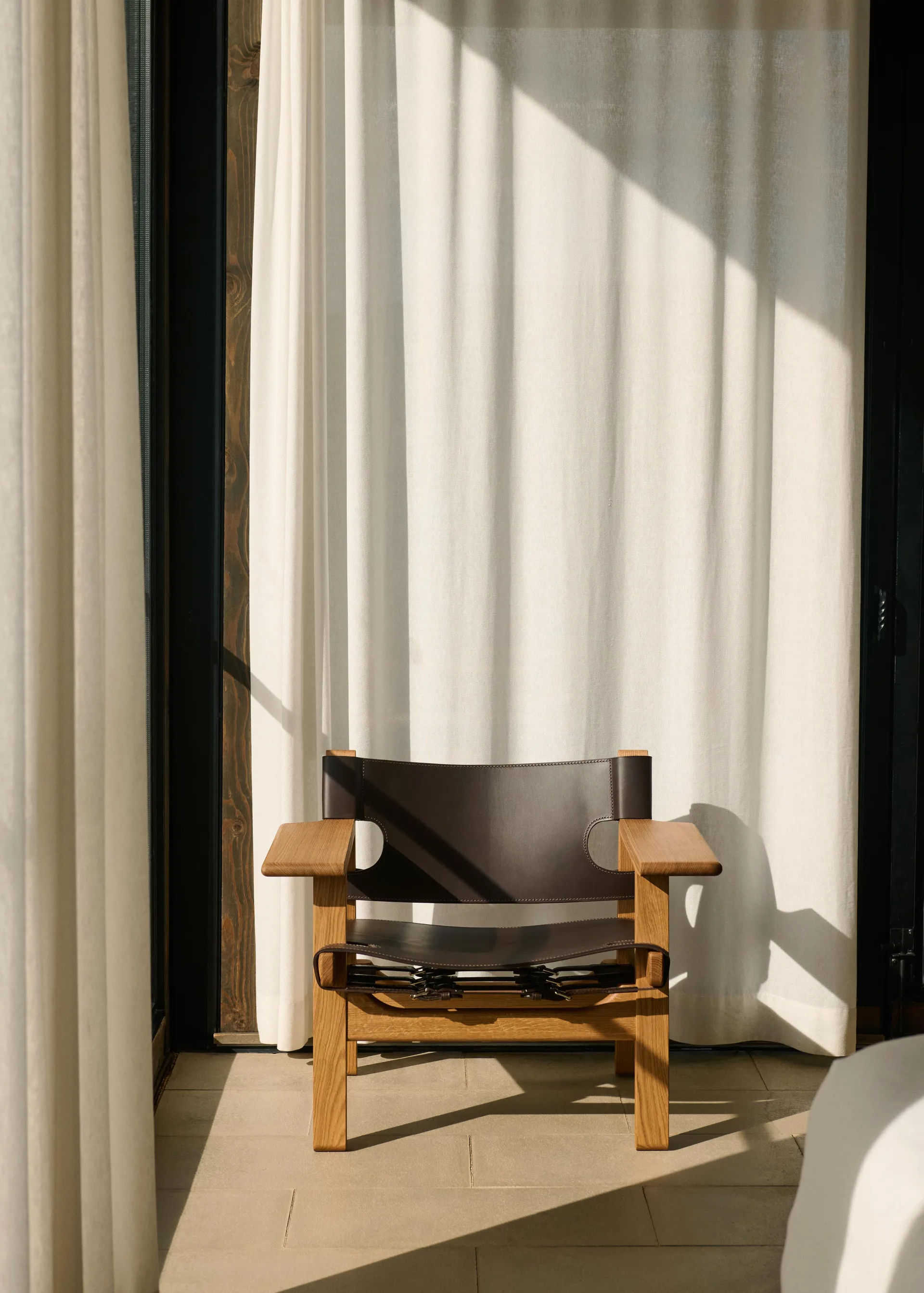 Den spanske stol lænestol, Læder mørkebrun-olieret eg Fredericia Furniture