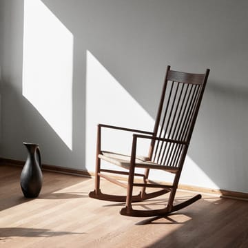 J16 gyngestol - Natur-sortlakeret eg - Fredericia Furniture