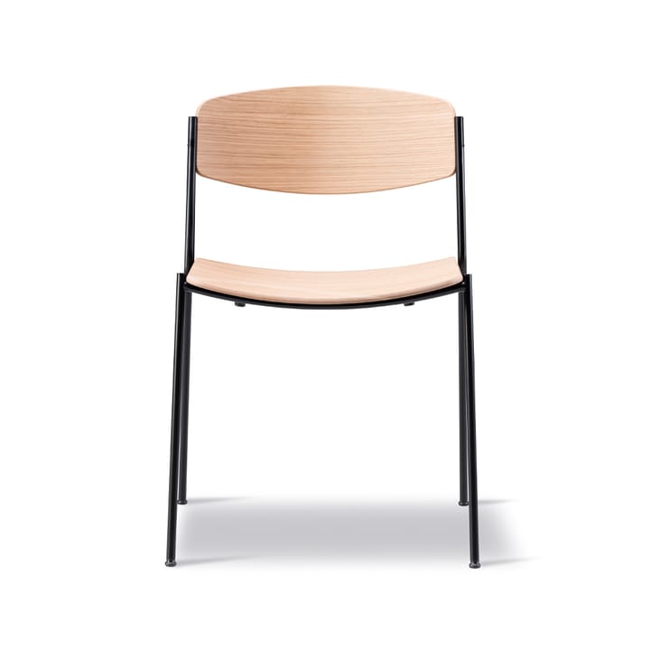 Lynderup 3080 stol - Lakeret egetræ-sort stålstel - Fredericia Furniture