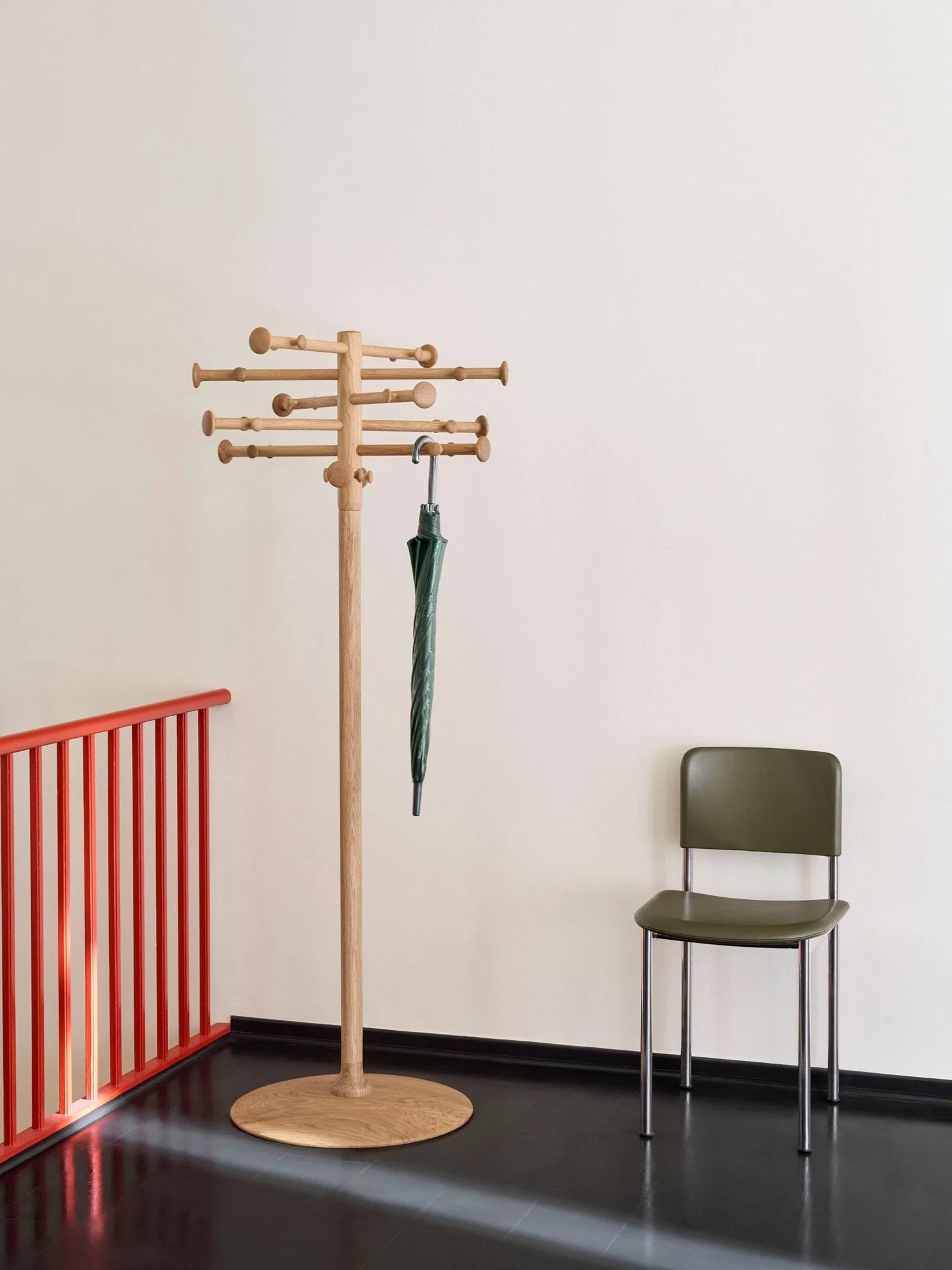 ND09 knagerække, Olieret eg, 170 cm Fredericia Furniture