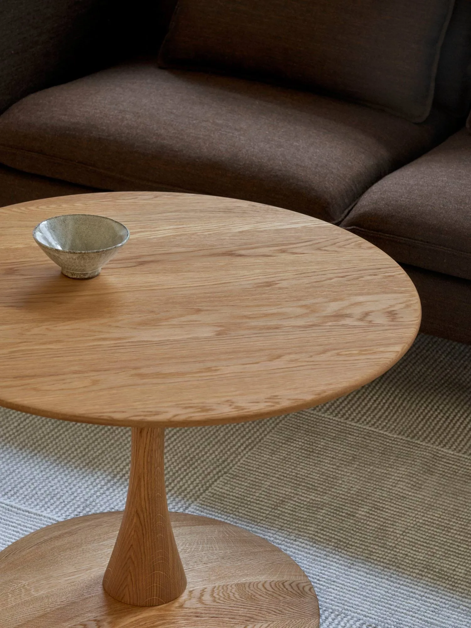 ND104 Trisse sofabord, Olieret eg, Ø68x48 cm Fredericia Furniture