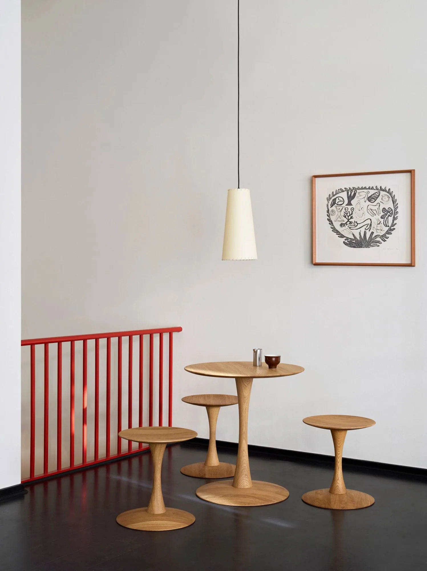 ND107 Trisse spisebord, Olieret eg, Ø75x73 cm Fredericia Furniture