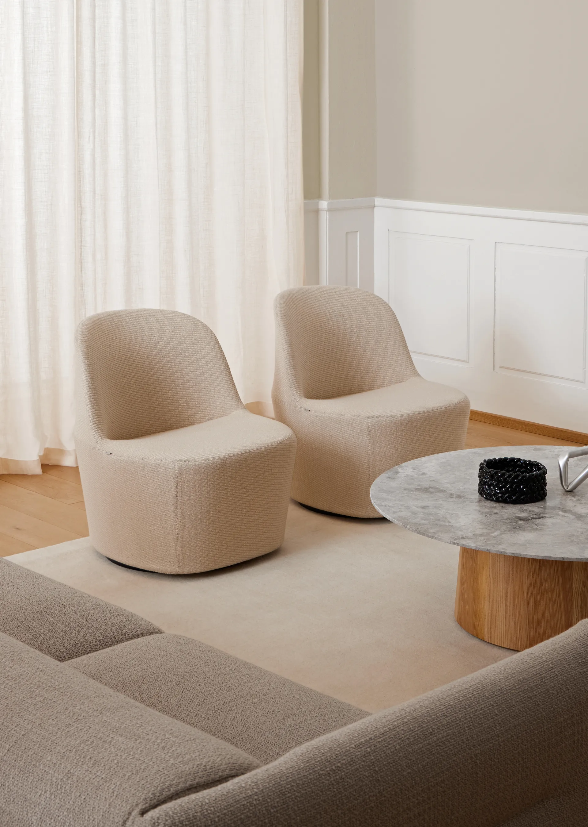 Niveau sofabord Ø110 cm, Tundra Grey-ask oliebehandlet Fredericia Furniture