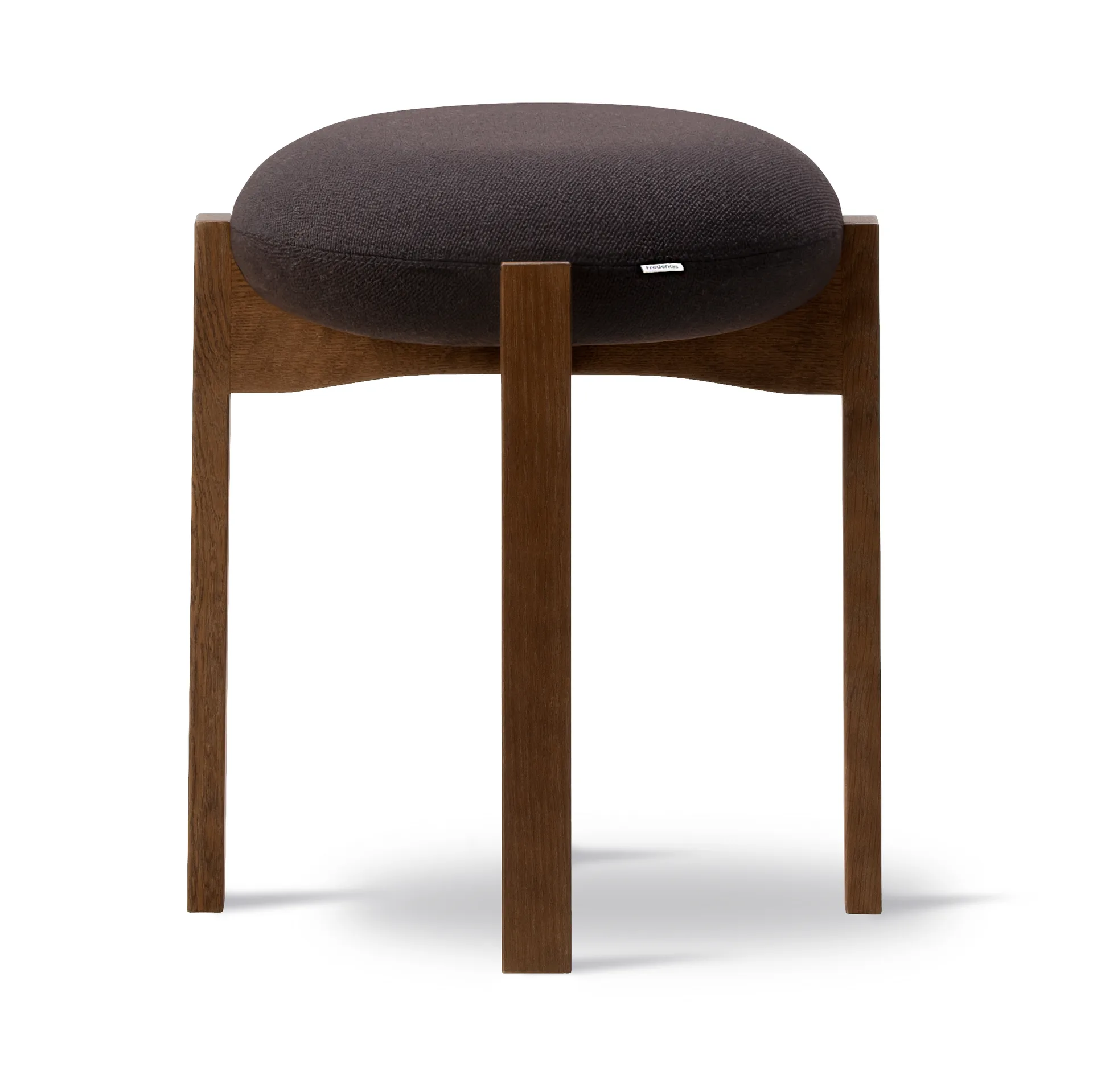 Pioneer rund skammel lav, Vidar 386-røget bejdset lakkeret eg Fredericia Furniture