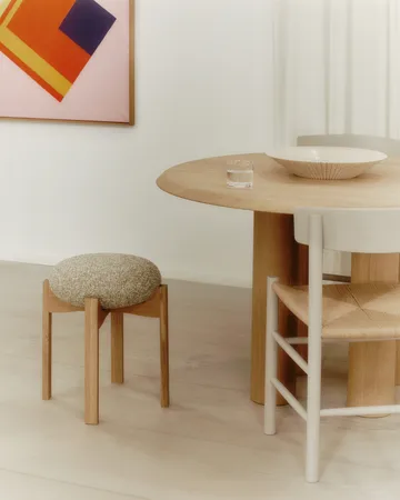 Pioneer rund skammel lav - Zero 0001-lakeret eg - Fredericia Furniture