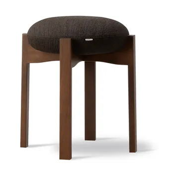 Pioneer skammel lav - Odino RC41 dark brown-mørklakeret bøg, Ø41x46 cm - Fredericia Furniture