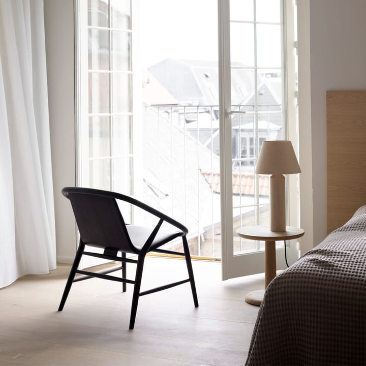 Pon sidebord, Sortlakeret eg, Ø40 cm Fredericia Furniture