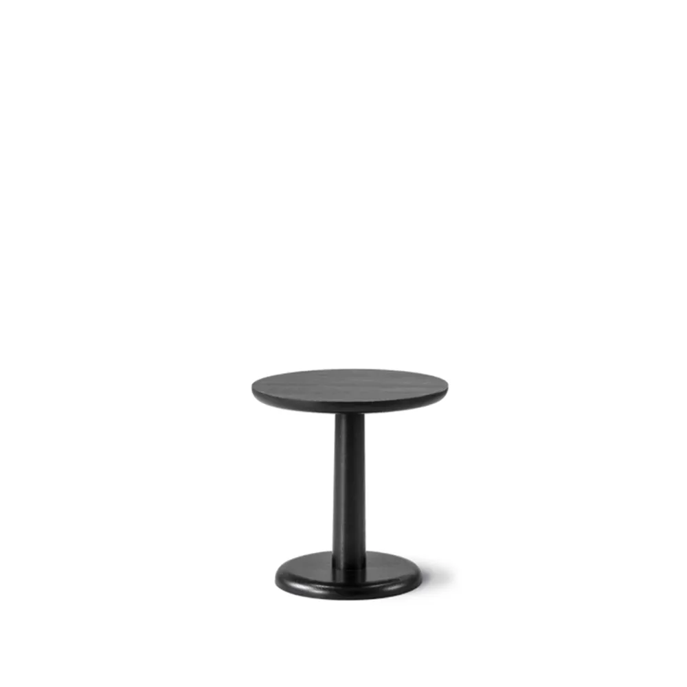 Pon sidebord, Sortlakeret eg, Ø40 cm Fredericia Furniture