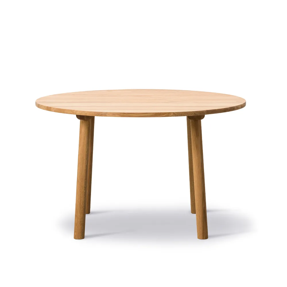 Taro 6121 spisebord, Lyst olieret eg, ø120 cm Fredericia Furniture