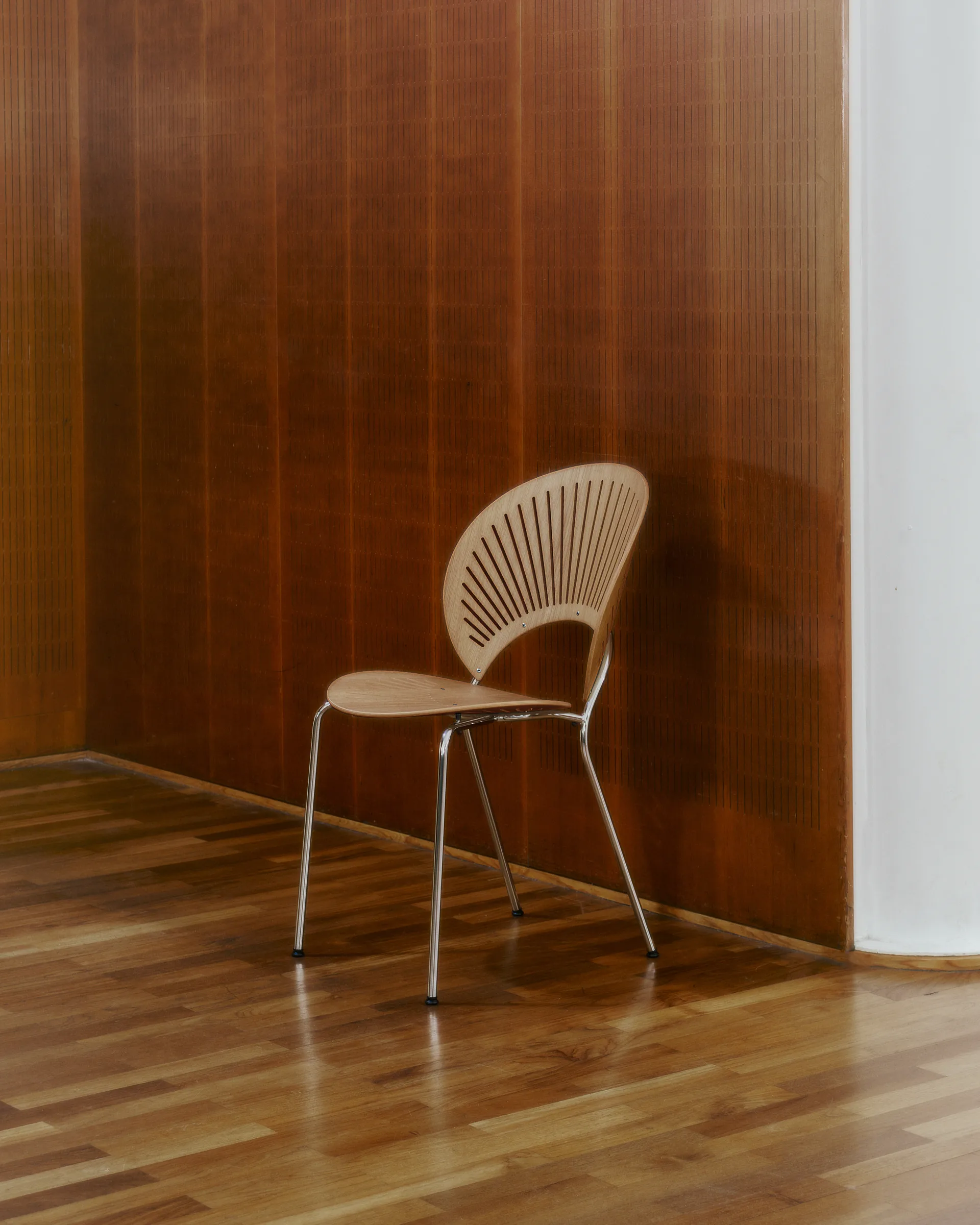 Trinidad 3398 stol, Oljedejet egetræ-rustfrit børstet stål Fredericia Furniture