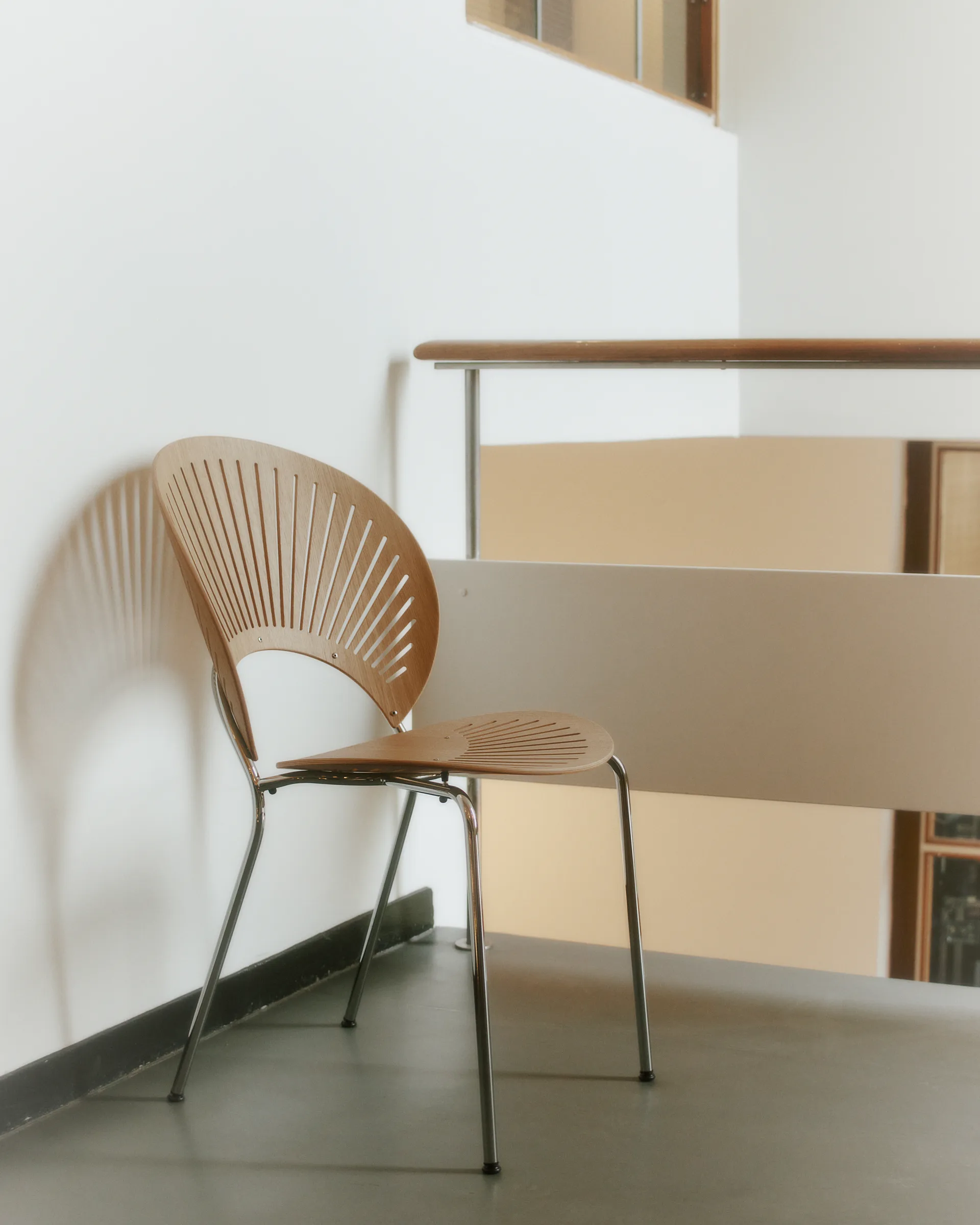 Trinidad 3398 stol, Oljedejet egetræ-rustfrit børstet stål Fredericia Furniture