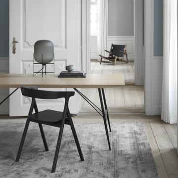 Yksi 3340 stol - Sortlakeret eg - Fredericia Furniture