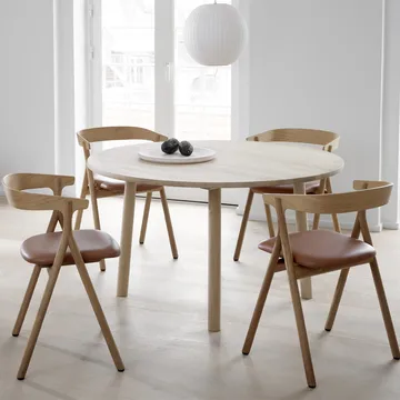 Yksi 3341 stol - Canvas 114 sand-lakeret eg - Fredericia Furniture