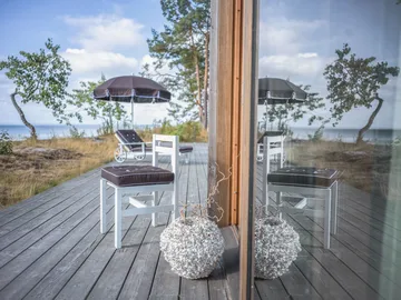 06 stol - White - Fri Form