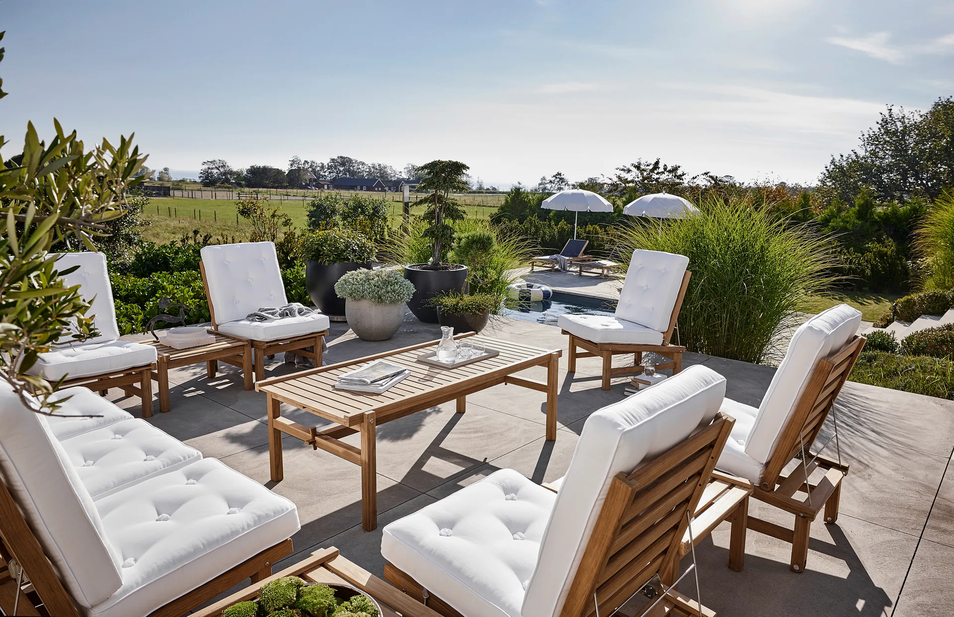 10 lænestol, Teak Fri Form