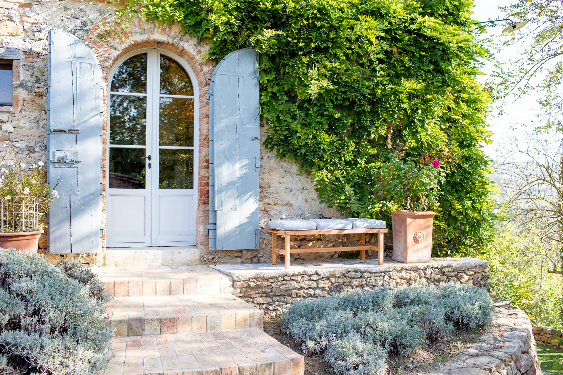 45 bænk, Redwood, 135 cm Fri Form