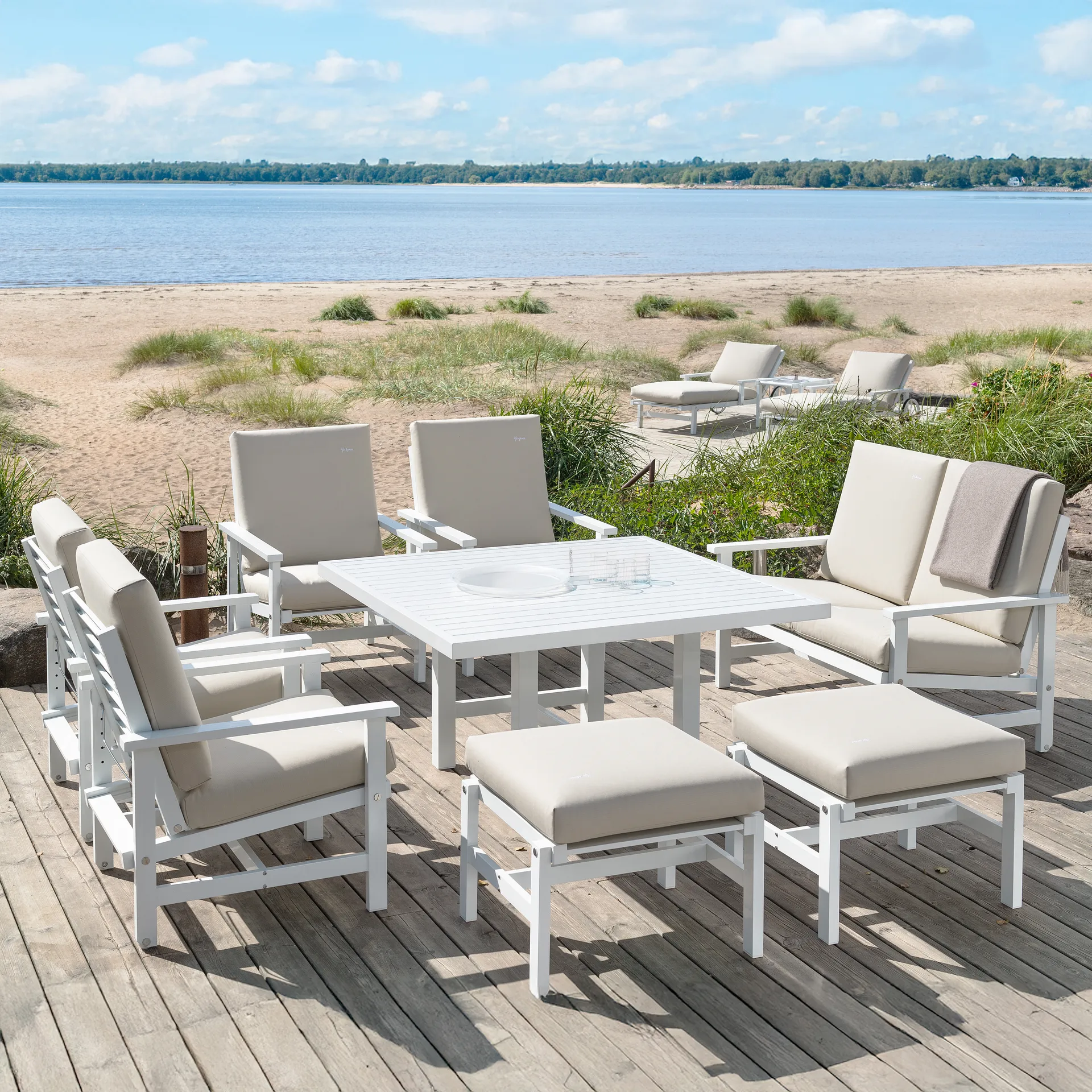 65 bord, White, 124x122x72 cm Fri Form