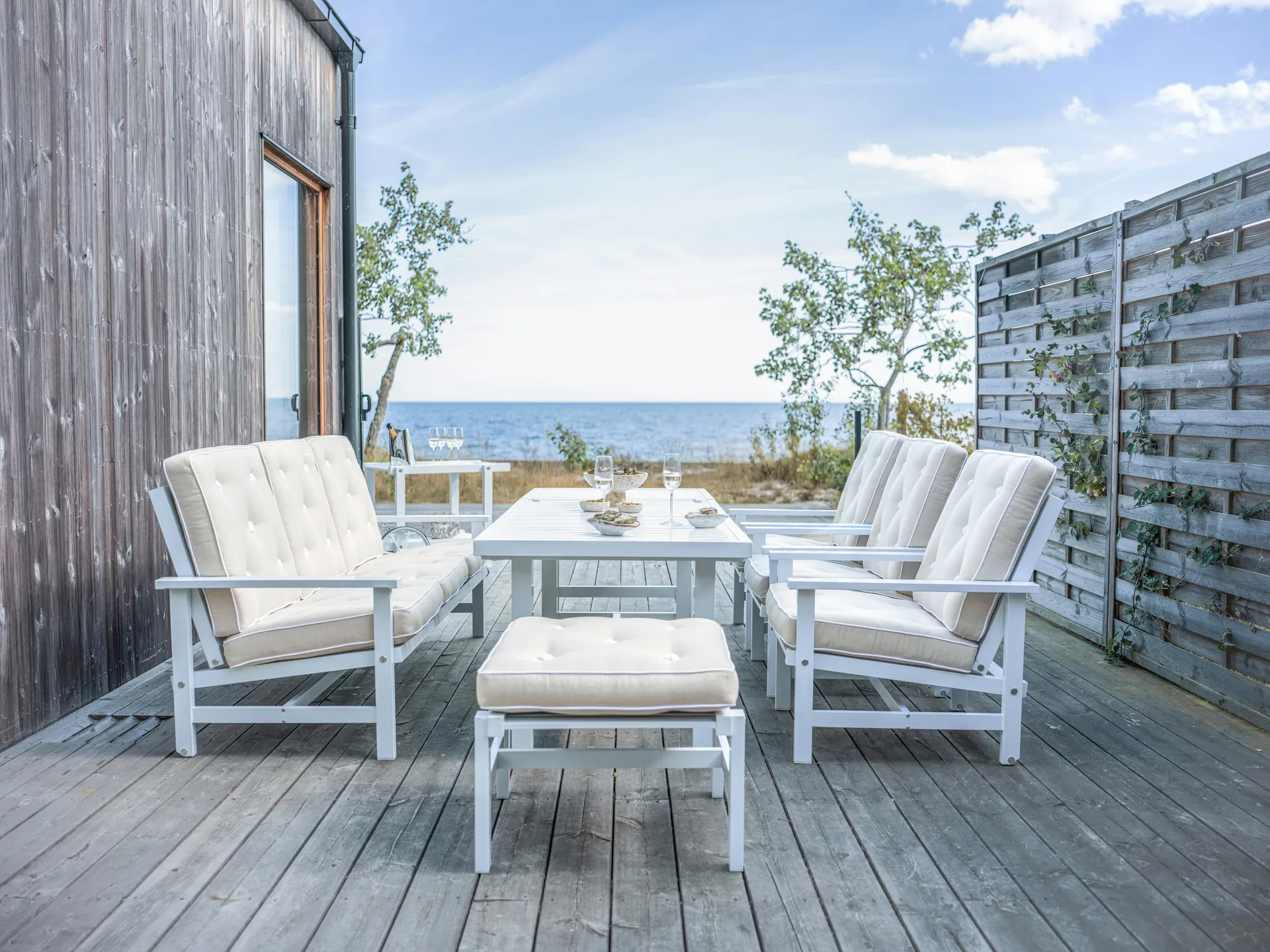 92 skammel, White Fri Form