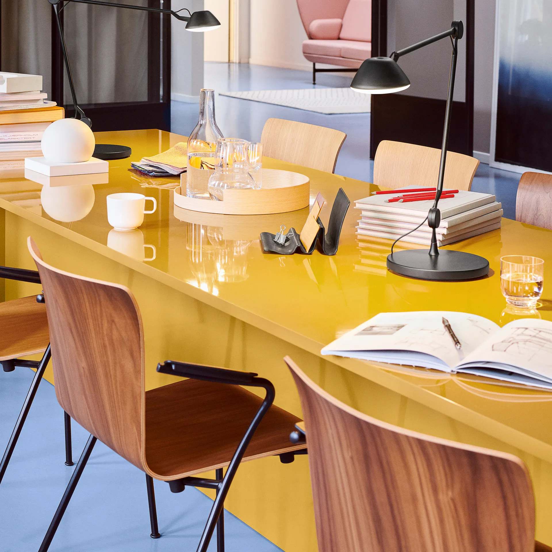 AQ01 bordlampe, Sort Fritz Hansen