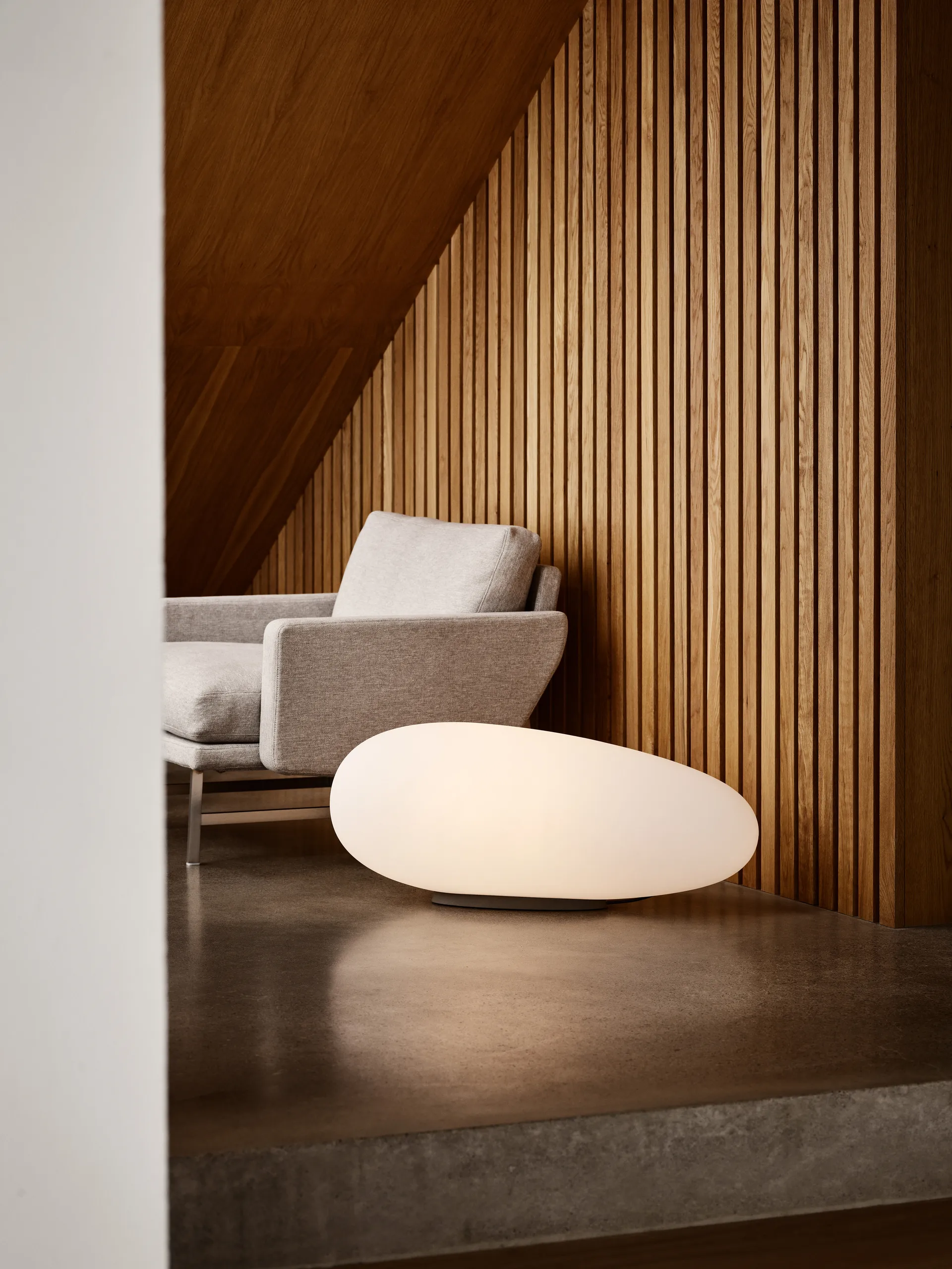 Avion gulvlampe, Hvid opal Fritz Hansen